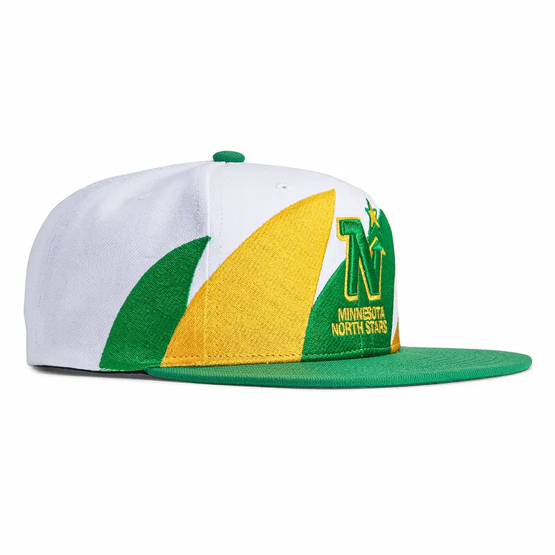 Mitchell & Ness Minnesota North Stars Sharktooth Snapback – White & Kelly Green